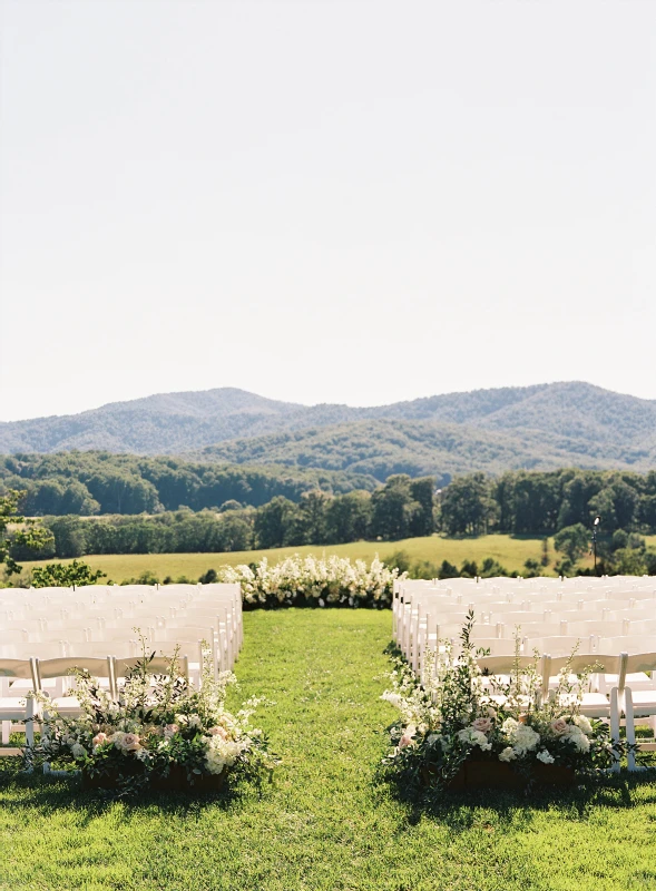 An Outdoor Wedding for Ellie and Stephen