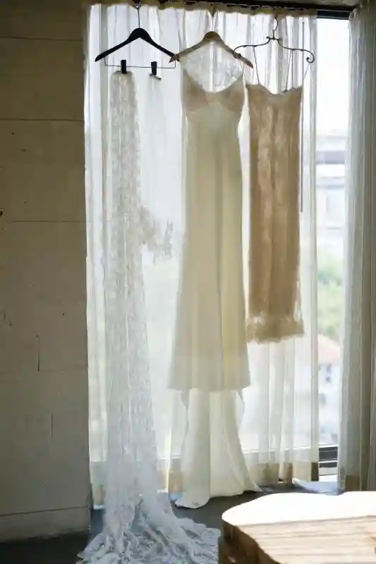 An Edgy Wedding for Emily and Simon
