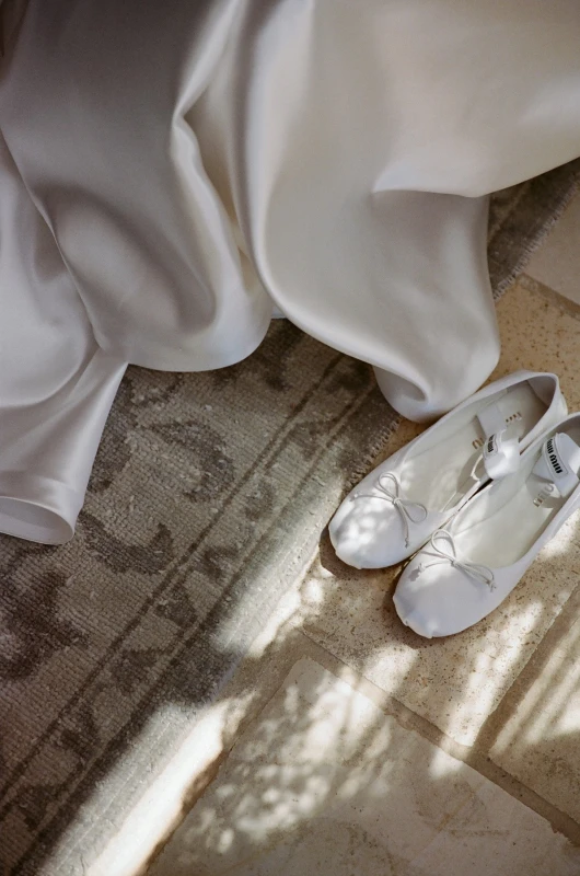 A Vineyard Wedding That Basked in the Glow of Honeyed Stone