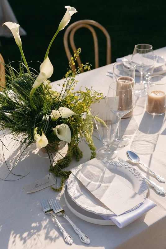 A Vineyard Wedding That Basked in the Glow of Honeyed Stone
