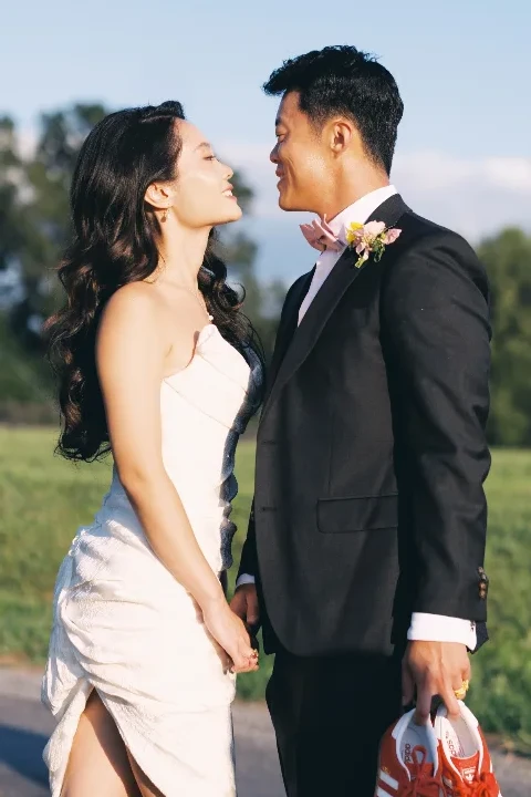 A Colorful Wedding for Emmie and Andrew