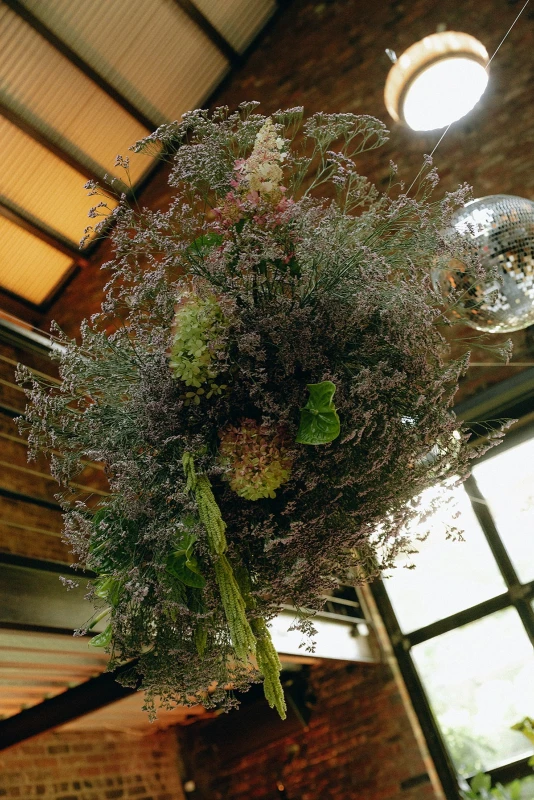 A Chartreuse Wedding for Emmy and Greg