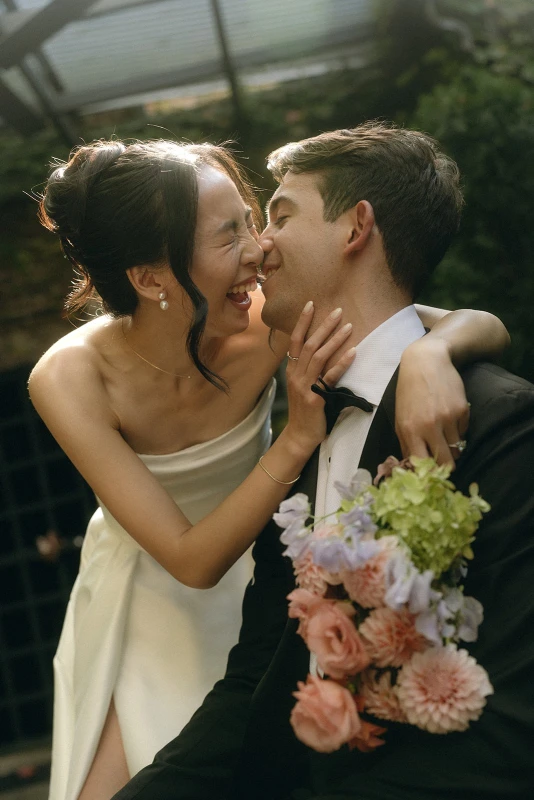A Chartreuse Wedding for Emmy and Greg