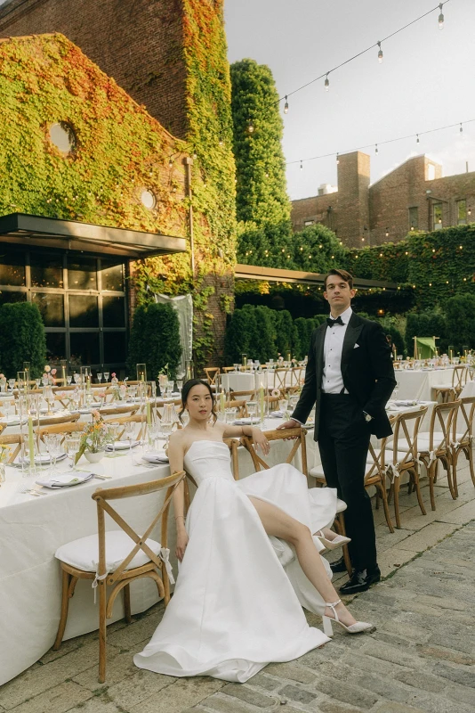 A Chartreuse Wedding for Emmy and Greg