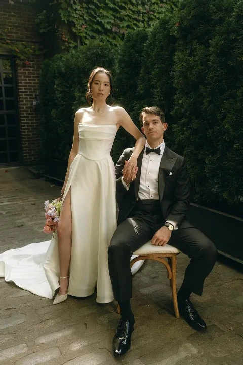 A Chartreuse Wedding for Emmy and Greg