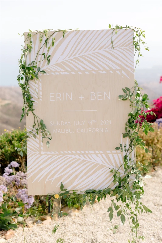 An Outdoor Wedding for Erin and Benjamin