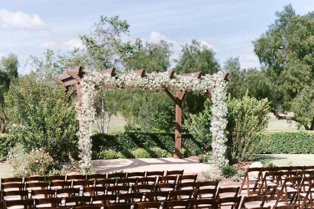 An Outdoor Wedding for Stella and Edward