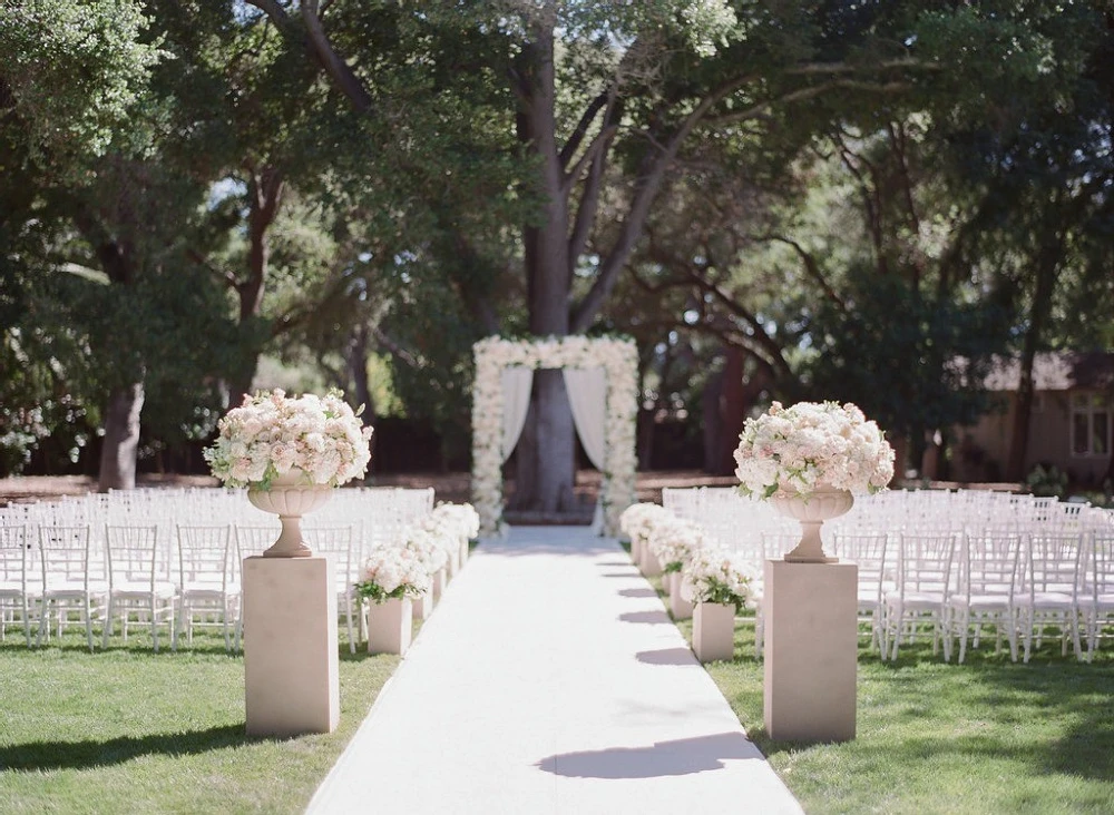 A Classic Wedding for Nancy and Aiden