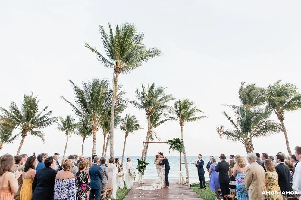 A Beach Wedding for Baili and Ryan