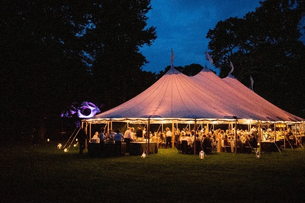 A Classic Wedding for Laura and Eric