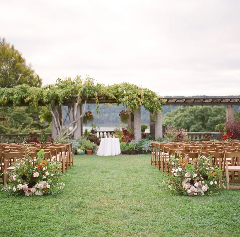 A Classic Wedding for Jennifer and Alex