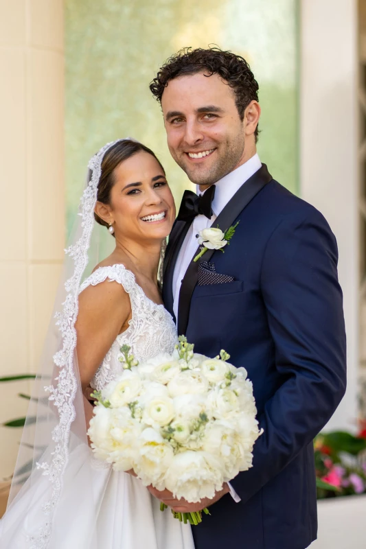 A Classic Wedding for Gabriela and Michael