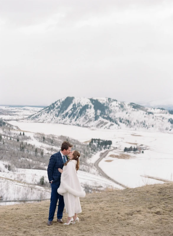 A Mountain Wedding for Ginna and Will