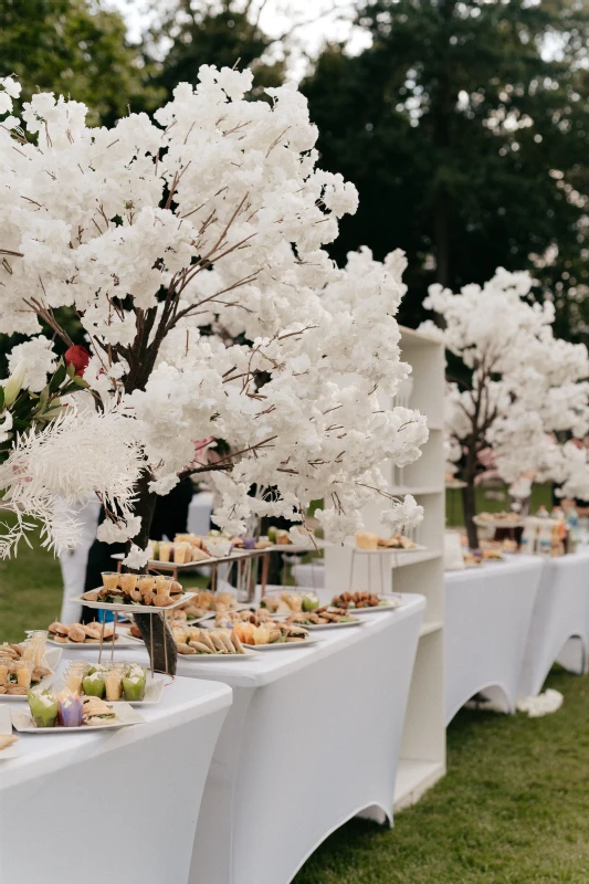 A Classic Wedding for Gloria and Erudit