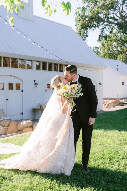 A Country Wedding for Hayley and Shea