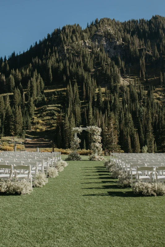 A Mountain Wedding for Holly and Rob