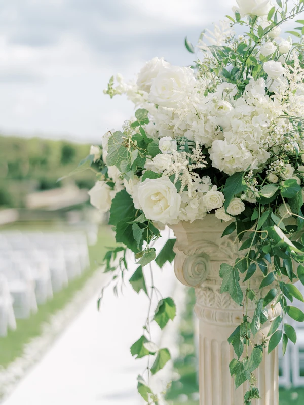 A Garden Wedding for Jennifer and George