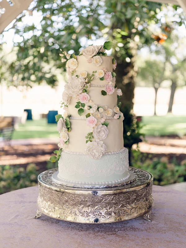 An Outdoor Wedding for Jennifer and Jorge