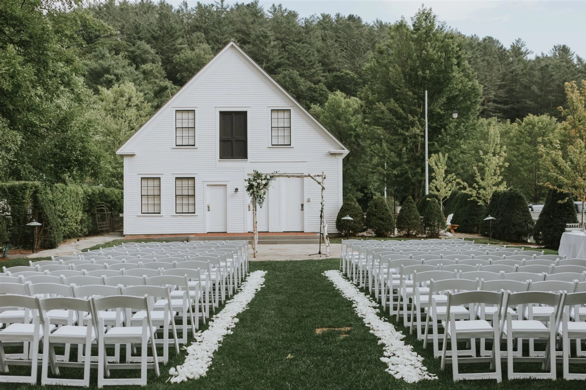 An Outdoor Wedding for Jordan and Dan