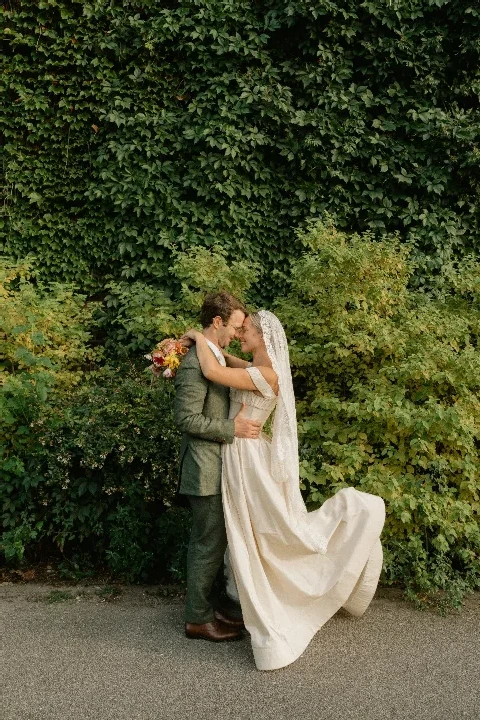 From Dinner Party to Dive Bar, a Brooklyn Wedding Planned Without Reservation