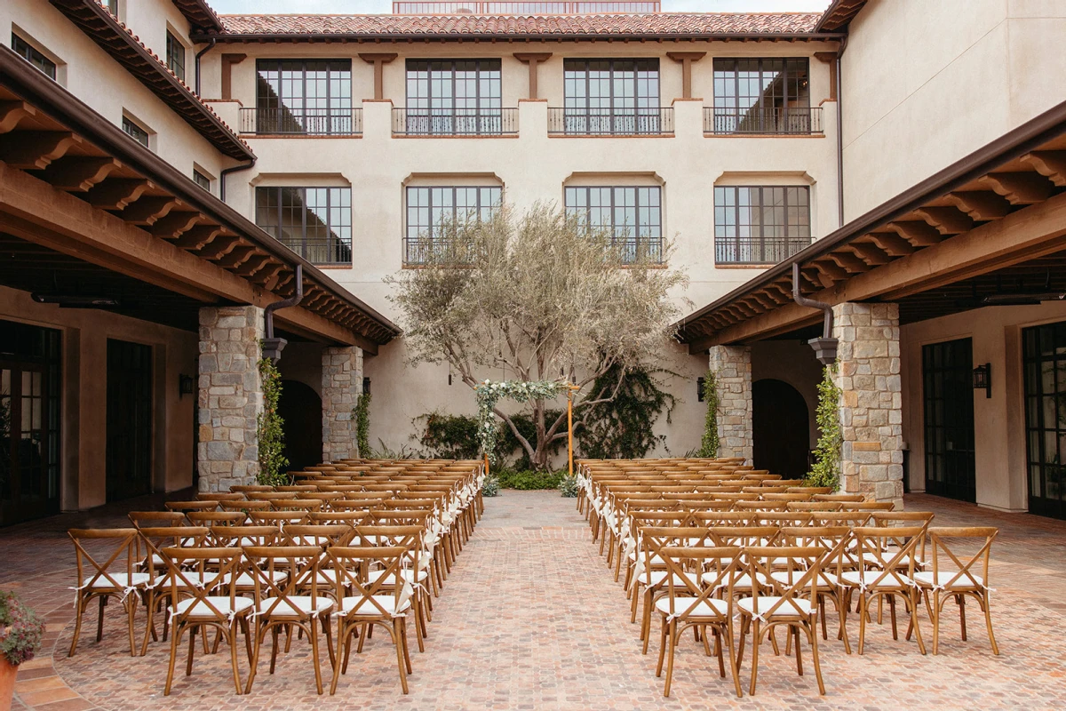 A Desert Wedding for Kate and Mike