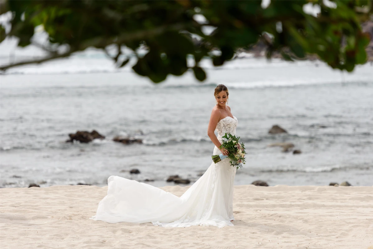 A Beach Wedding for Lacey and Paul