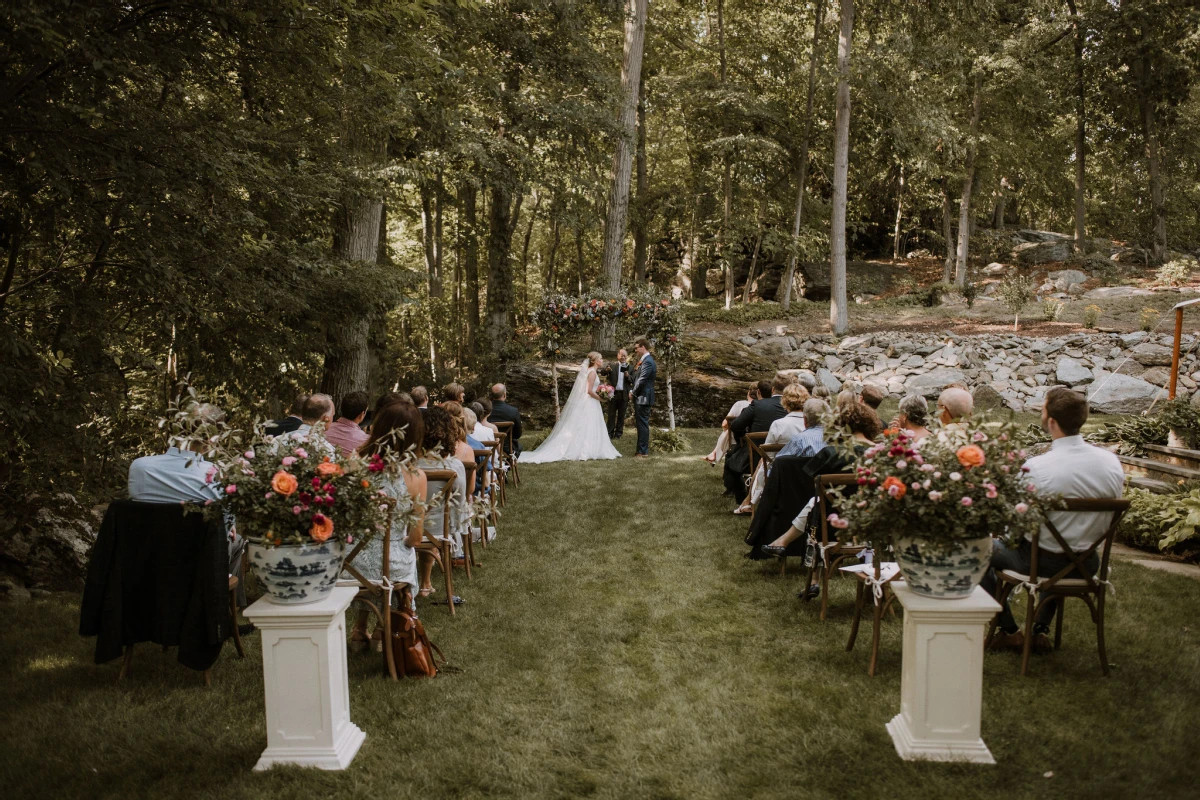 An Outdoor Wedding for Laura and Alex