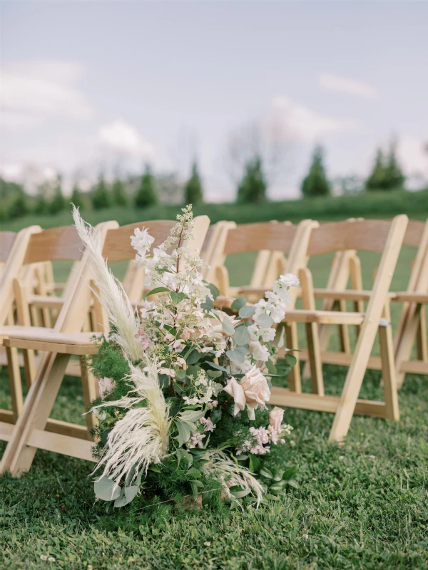 A Classic Wedding for Laura and Kevin