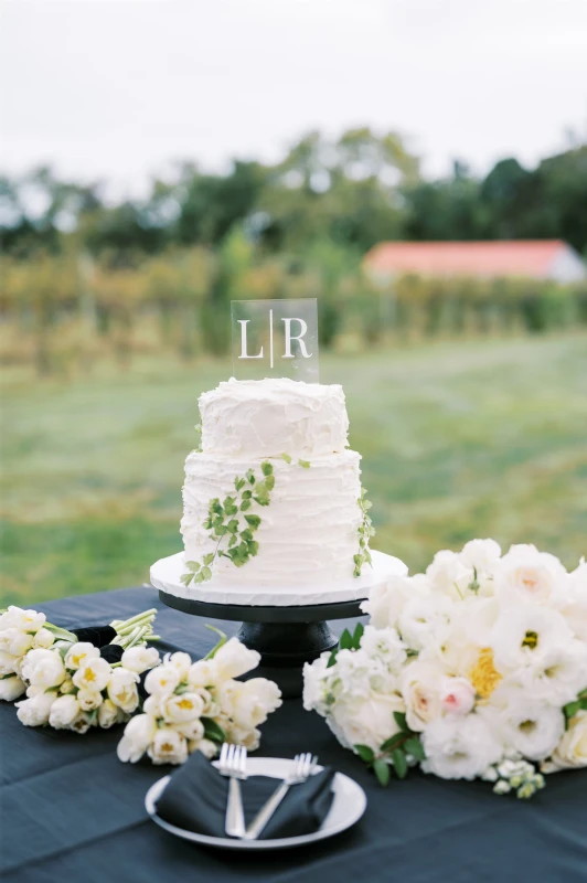 An Outdoor Wedding for Leah and Ryan