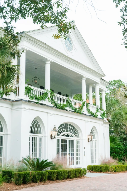 A Waterfront Wedding for Lindsay and Allen