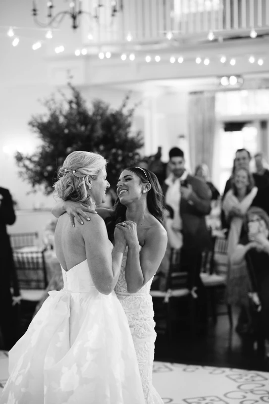 A Classic Wedding for Lisa and Alexandra