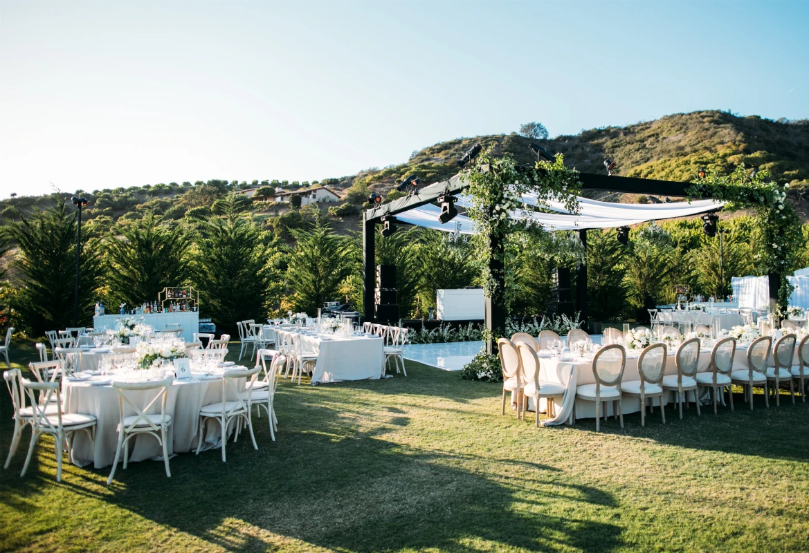 An Outdoor Wedding for Liz and Jonathan