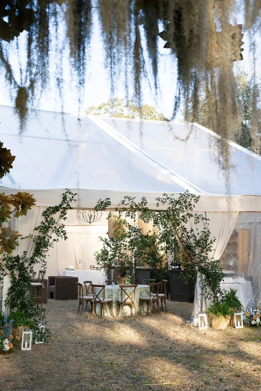 An Outdoor Wedding for Lizzie and Preston