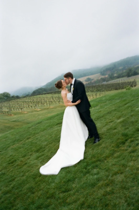 A Vineyard Wedding That Put a Spin on Secret Garden