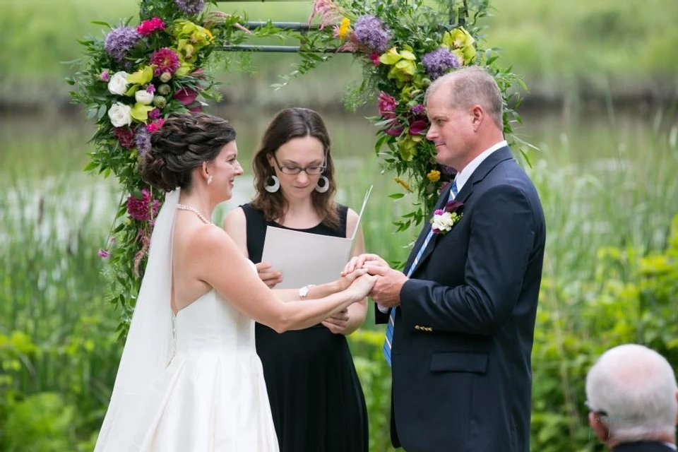 Mikki Baloy: Officiant 