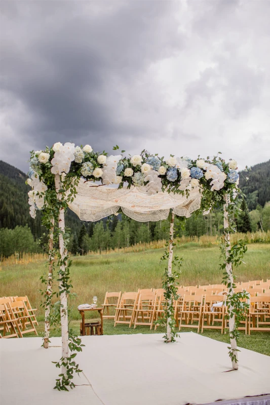 An Outdoor Wedding for Rachel and Matt