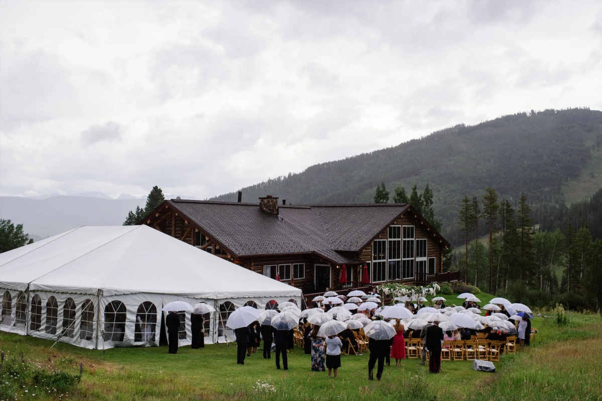 An Outdoor Wedding for Rachel and Matt