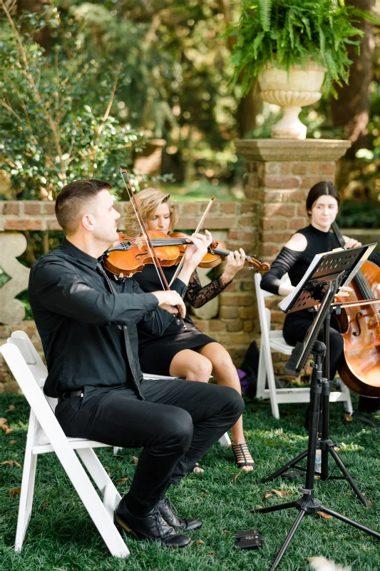 An Outdoor Wedding for Riley and Eric