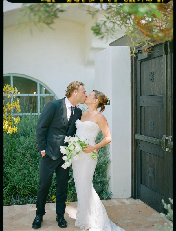 A Coastal Wedding Told in Tulips, Lace and Tall Grass