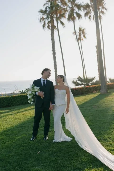 A Coastal Wedding Told in Tulips, Lace and Tall Grass