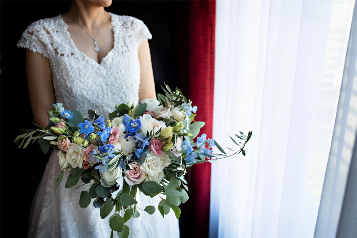 An Indoor Wedding for Saba and Andreas