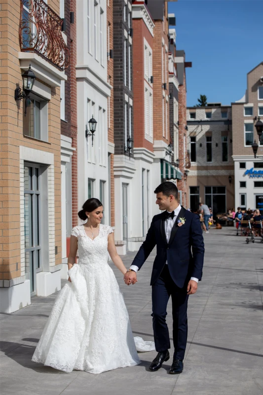 An Indoor Wedding for Saba and Andreas