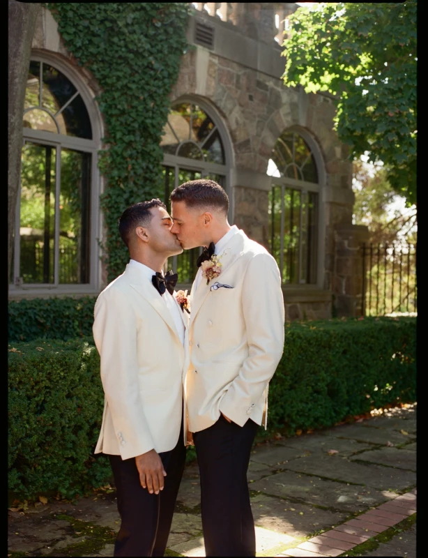 An Old-World Wedding for Samuel and Matthew