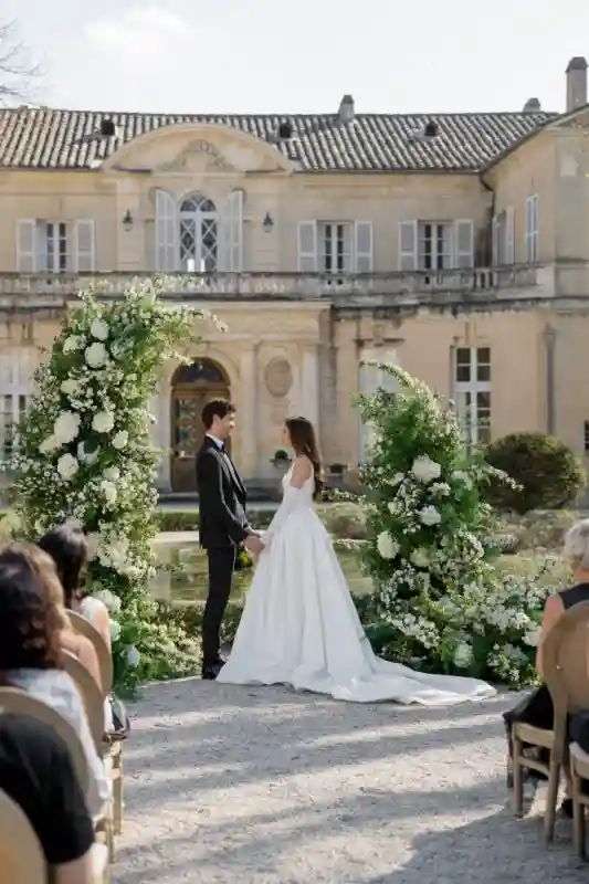 A Chateau Editorial