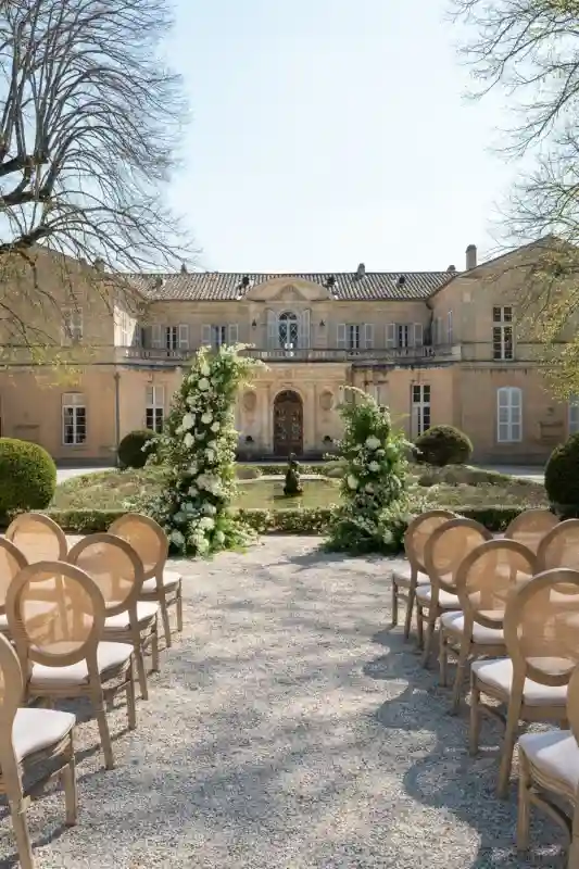 A Chateau Editorial