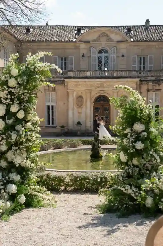 A Chateau Editorial