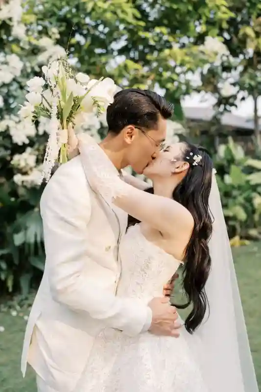 A Colorful Wedding for Trung and Quỳnh