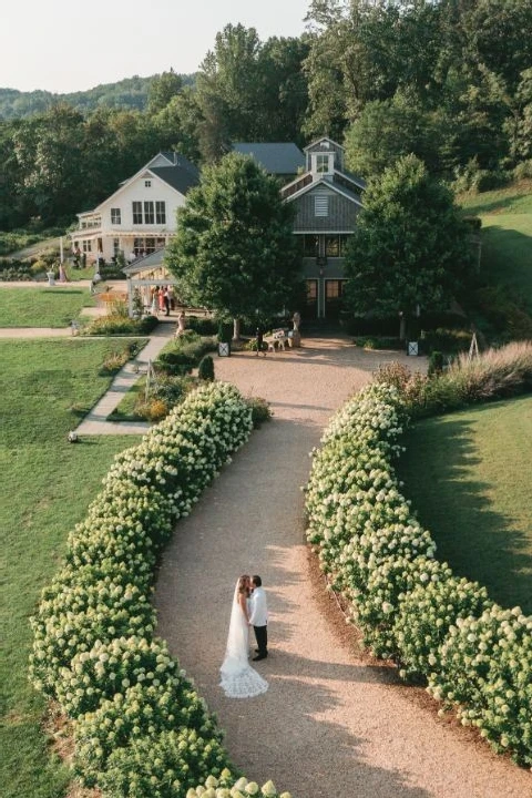 A Garden Wedding for Yumi and Andrew