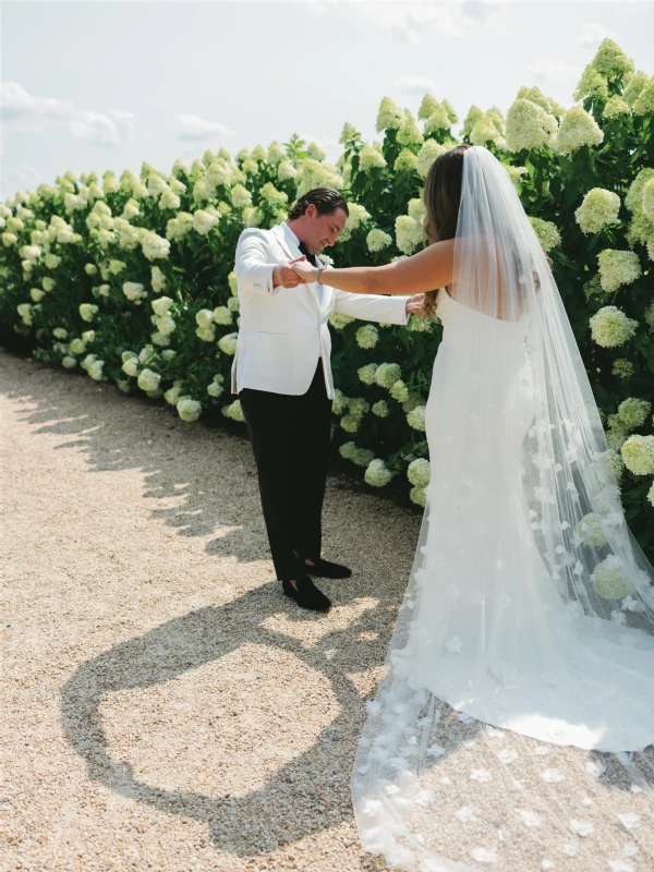 A Garden Wedding for Yumi and Andrew