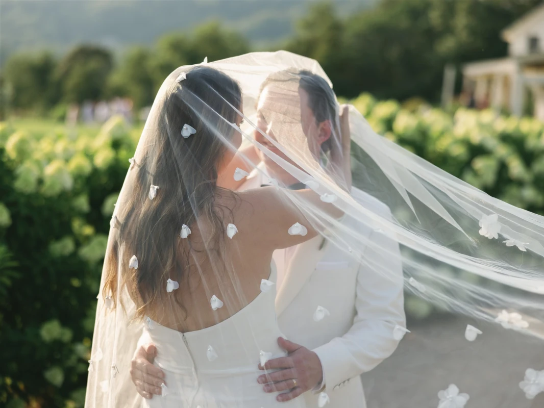 A Garden Wedding for Yumi and Andrew